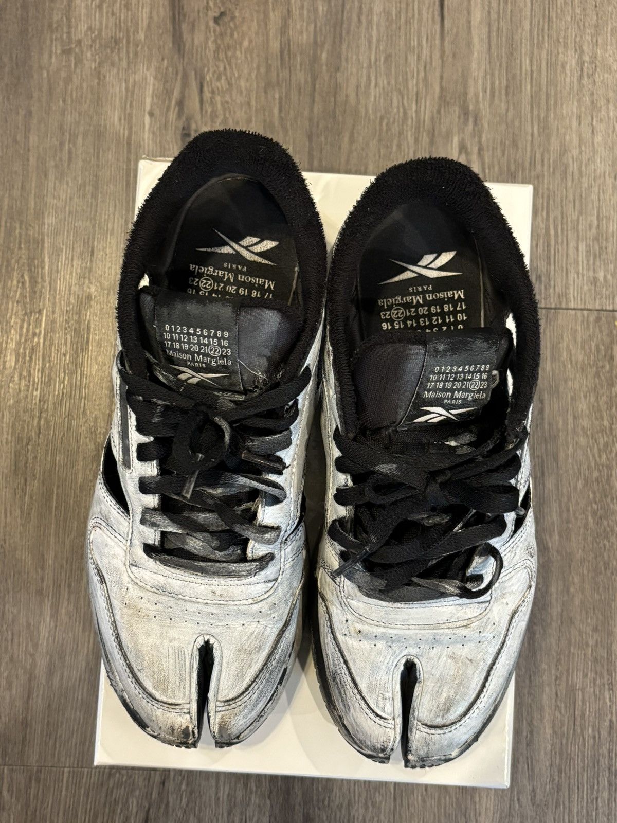 Maison Margiela × Reebok Maison Margiela X Reebok Classic Leather Tabi 🦶 Size US 9.5 / EU 42-43 - 1 Thumbnail