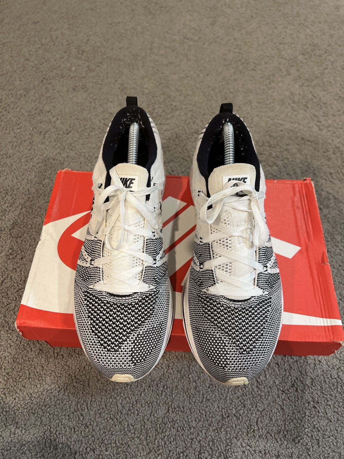 Nike Nike Flyknit Trainer White 2012 Size 9 Kanye West Yeknit Size US 9 / EU 42 - 3 Thumbnail