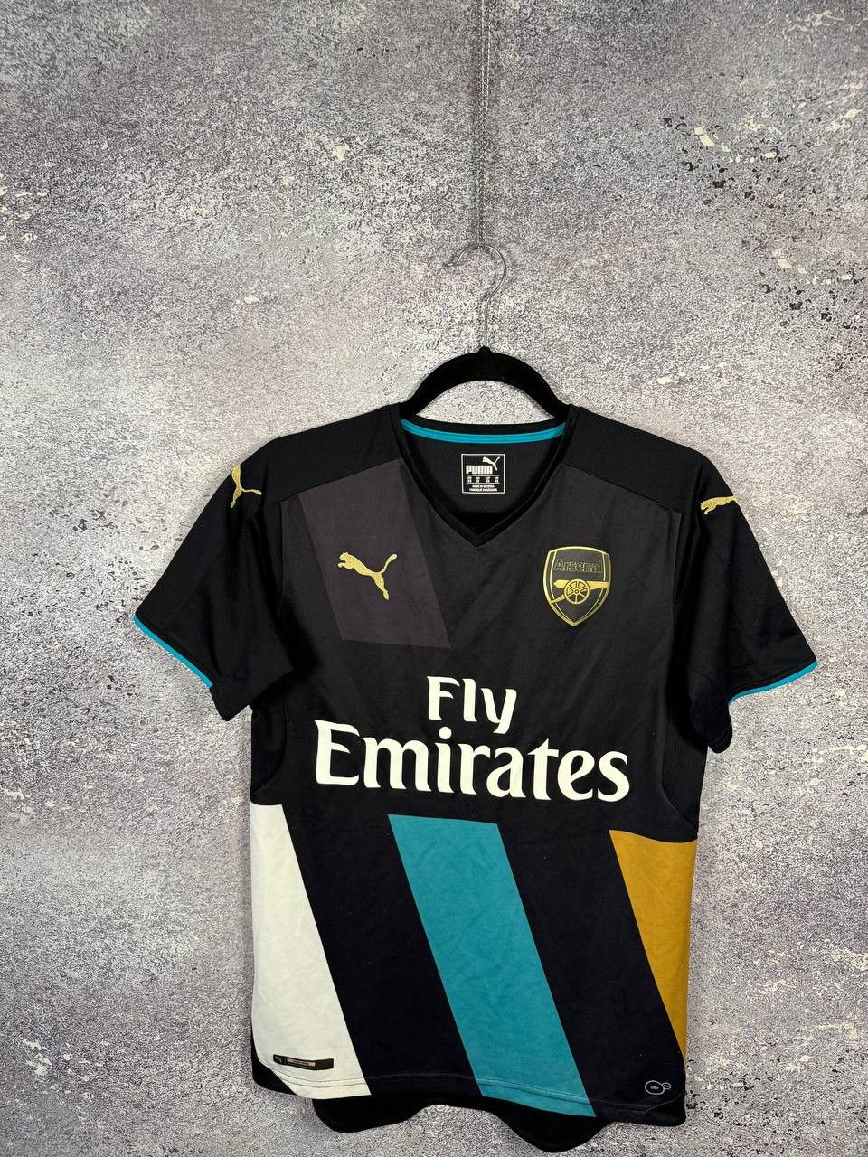 Puma × Vintage Vintage Arsenal 2015/16 Third Puma Soccer Jersey Blokcore Size US S / EU 44-46 / 1 - 4 Thumbnail