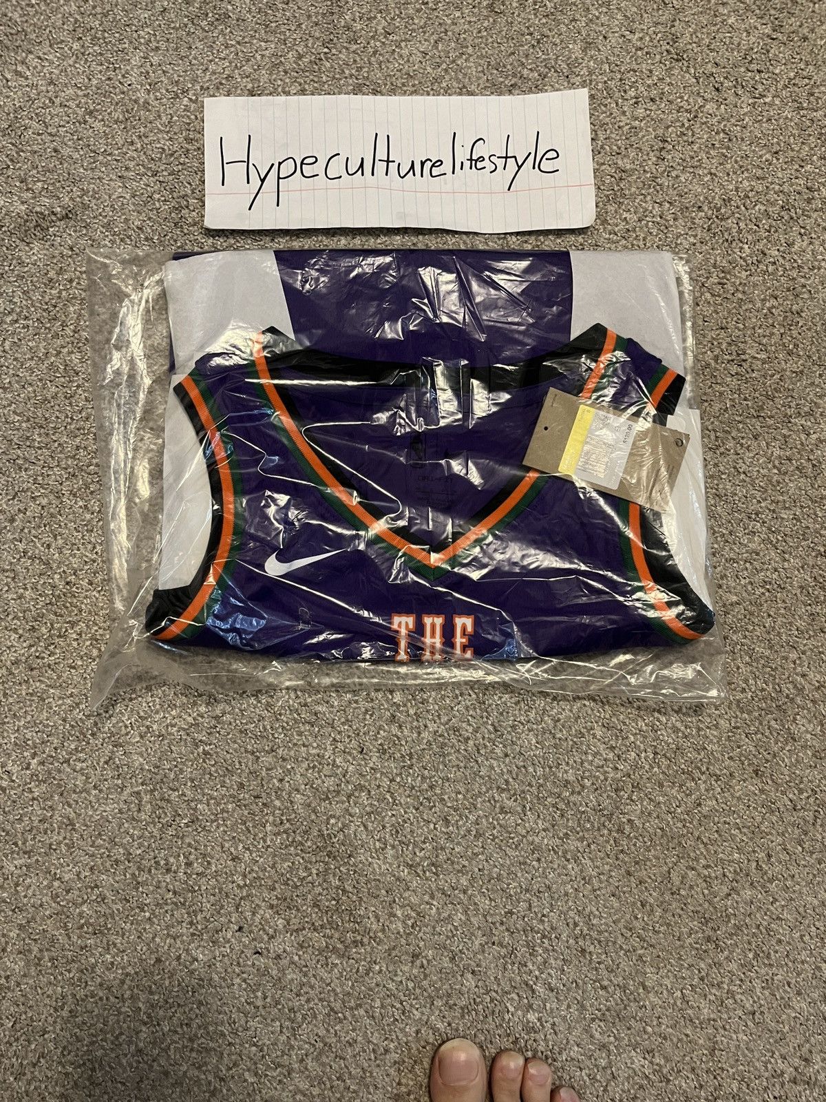 Nike PHOENIX SUNS DEVIN BOOKER NIKE CITY EDITION SWINGMAN JERSEY Size US S / EU 44-46 / 1 - 3 Thumbnail