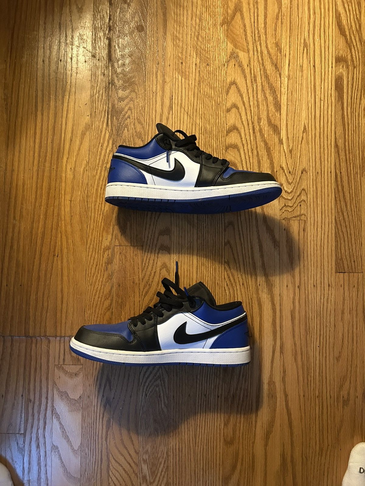 Jordan Brand Jordan 1 Low Royal Toe Size US 11 / EU 44 - 3 Thumbnail