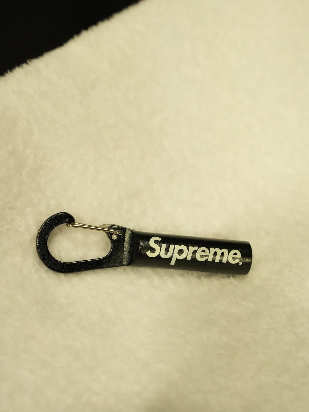 Supreme Supreme Pill Stash Carabiner Size ONE SIZE - 1 Thumbnail