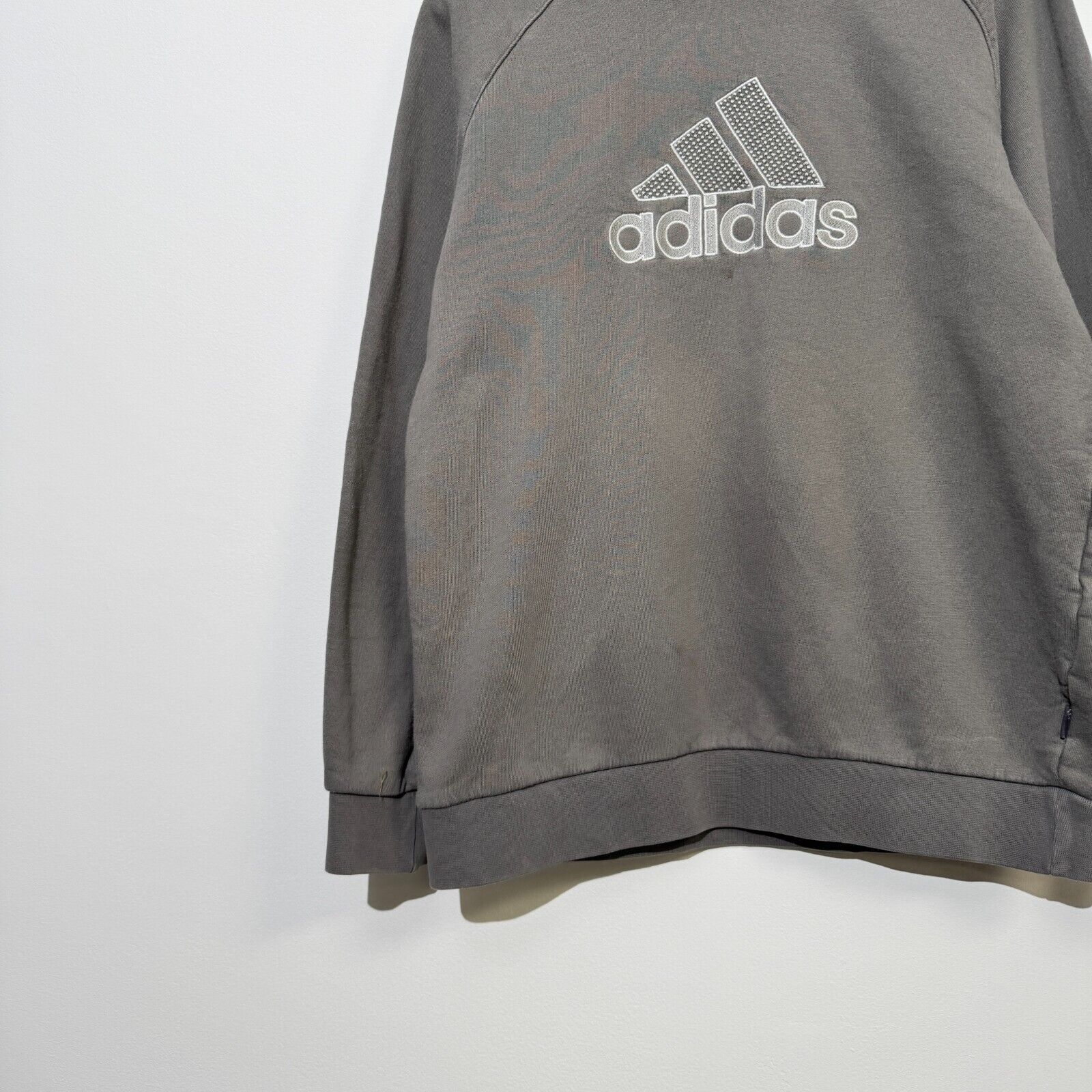 Adidas × Vintage Vintage Adidas Unisex Gray Cotton Crewneck Size S Gosha YZY Size US S / EU 44-46 / 1 - 5 Thumbnail
