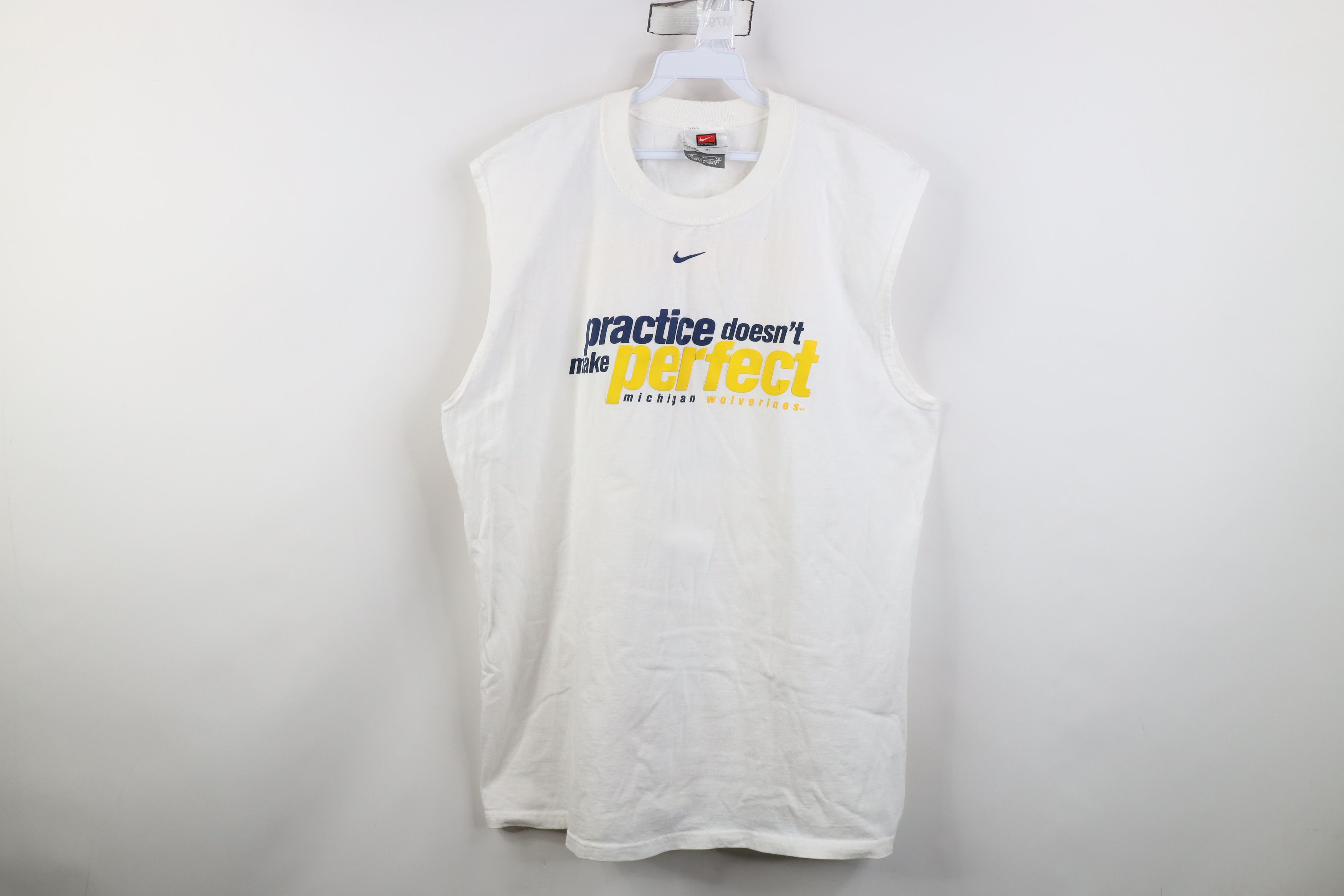 Nike Vintage Nike Swoosh University of Michigan Muscle T-Shirt Size US XL / EU 56 / 4 - 1 Thumbnail