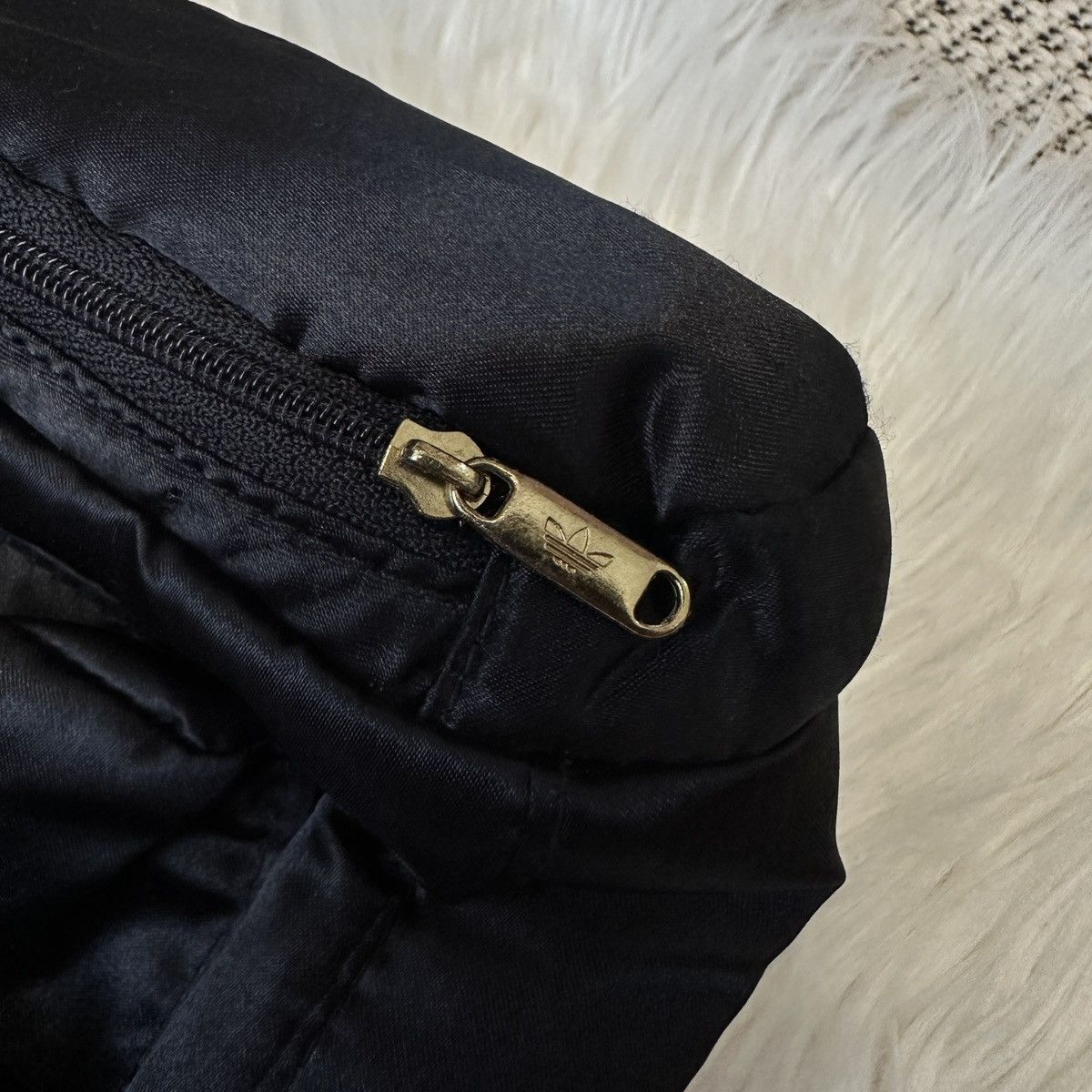 Adidas Adidas Black Nylon Messenger Bag with Crown Logo Size ONE SIZE - 7 Thumbnail