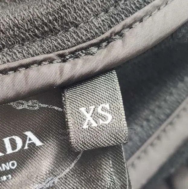 Prada Prada Color Block Hooded Sweatshirt in Cotton . Size XS / US 0-2 / IT 36-38 - 5 Thumbnail