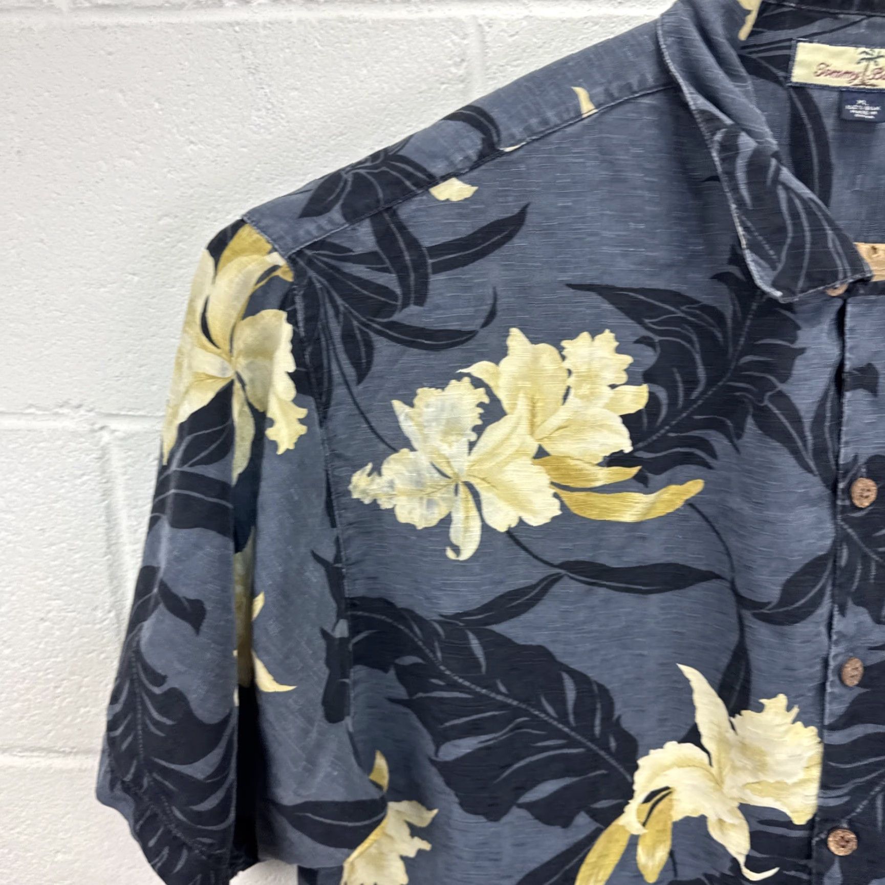 Tommy Bahama VINTAGE Tommy Bahama Floral Silk Button-Down Camp Shirt Mens XL Beach Size US XL / EU 56 / 4 - 5 Thumbnail