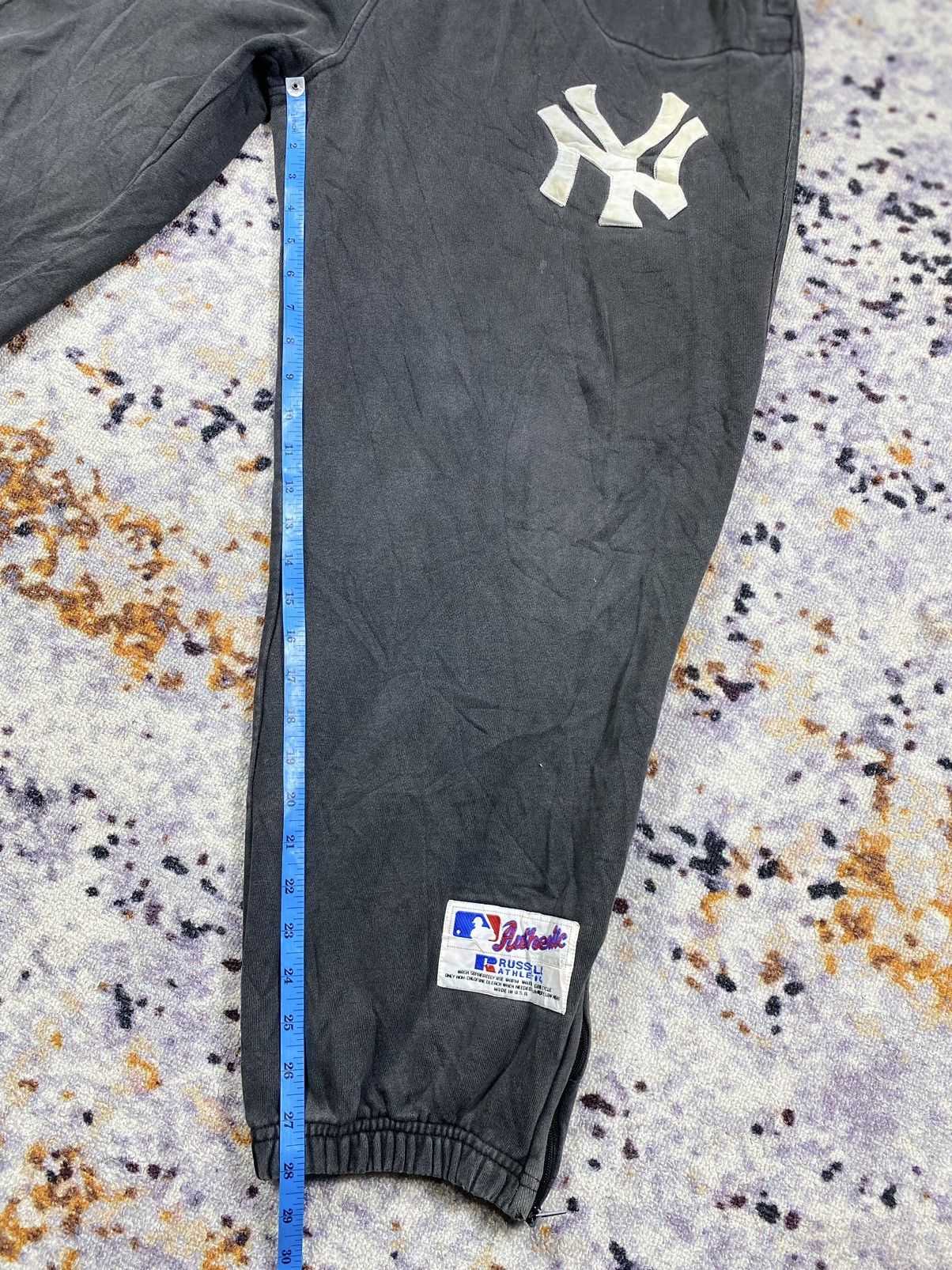 New York Yankees × Russell Athletic VTG Black Russell Athletic New York feded Jogger pants Baggy Size US 28 / EU 44 - 13 Thumbnail