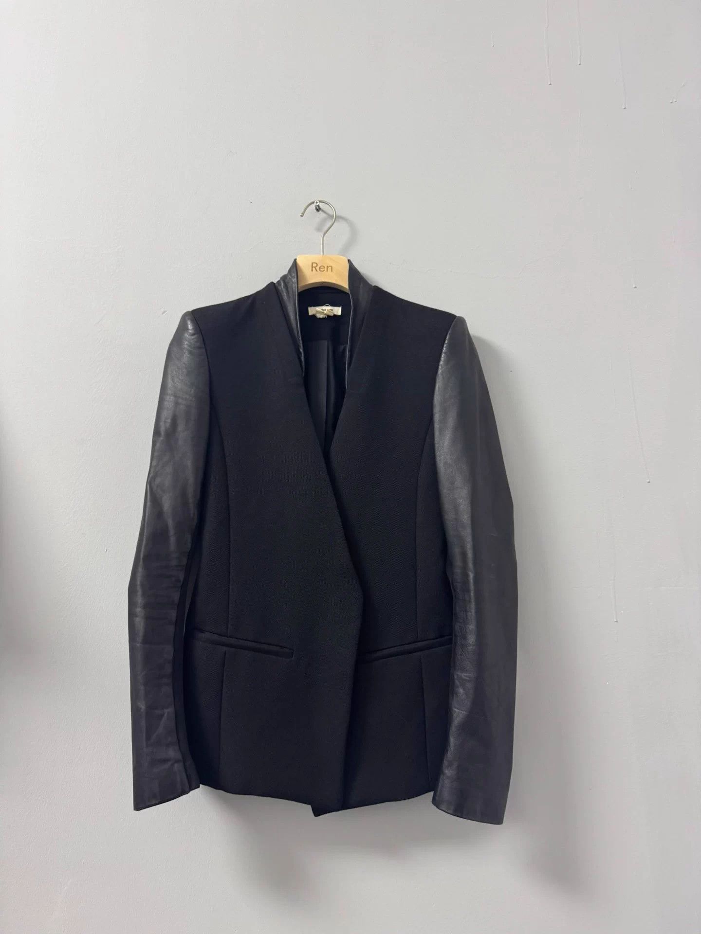 Helmut Lang Helmut Lang patchwork leather jacket with curved sleeves Size XS / US 0-2 / IT 36-38 - 2 Thumbnail