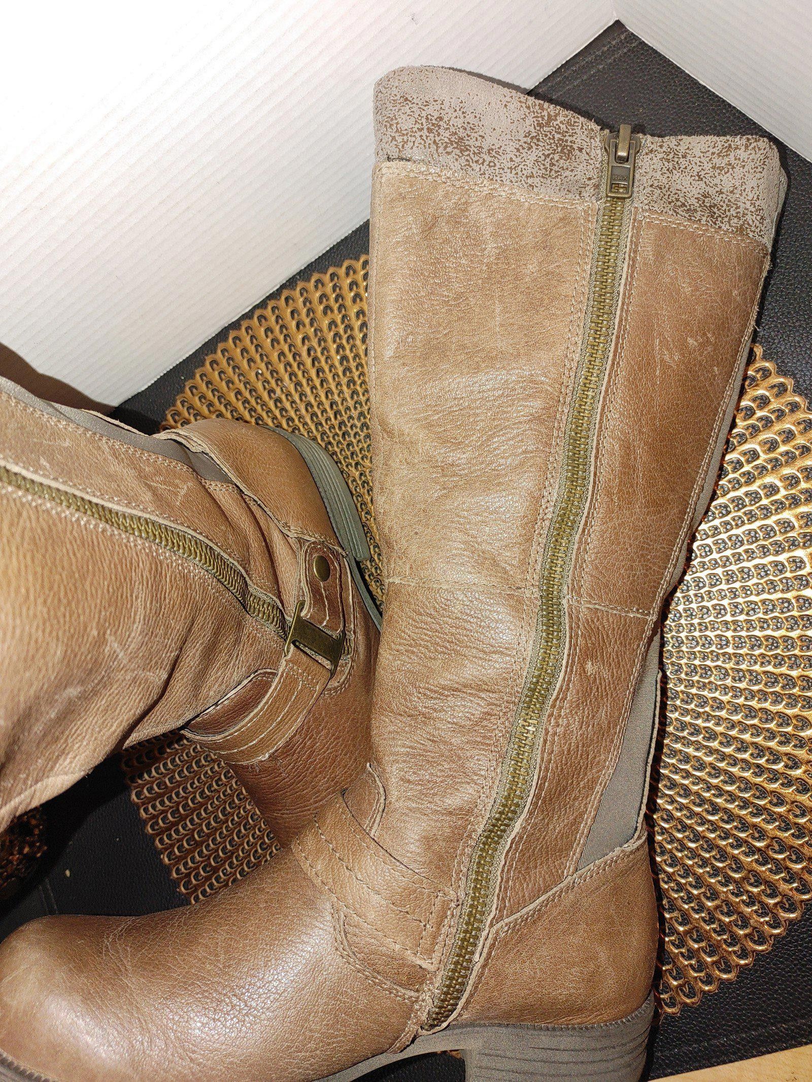 Designer Earth Origins Portia Leather Boots Size 9M Size US 9 / IT 39 - 8 Thumbnail