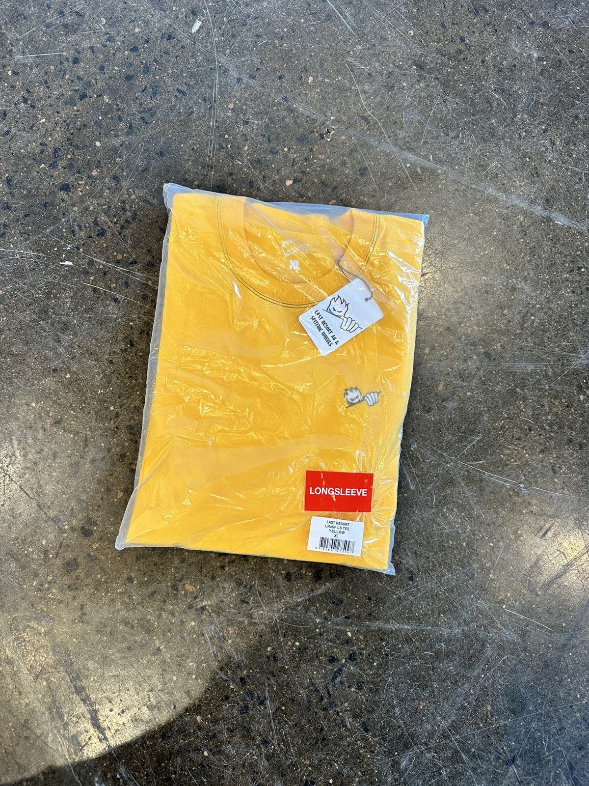 Last Resort AB LAST RESORT AB x SPITFIRE LS Tee sz XL Size US XL / EU 56 / 4 - 6 Thumbnail