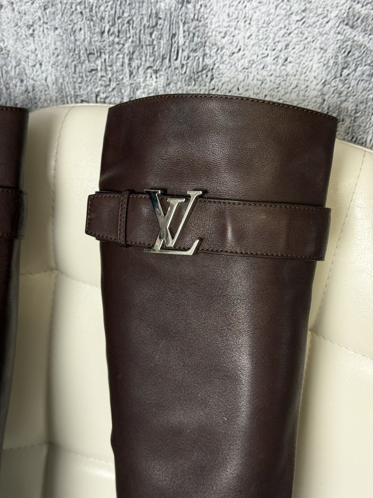 Louis Vuitton Louis Vuitton LV Logo Knee High Boots Leather Block Heel Size US 7 / IT 37 - 8 Thumbnail