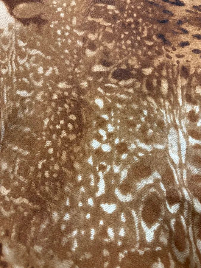 Gianfranco Ferre × Vintage Gianfranco Ferré Animal Print V-Neck T-Shirt Size S / US 4 / IT 40 - 5 Thumbnail