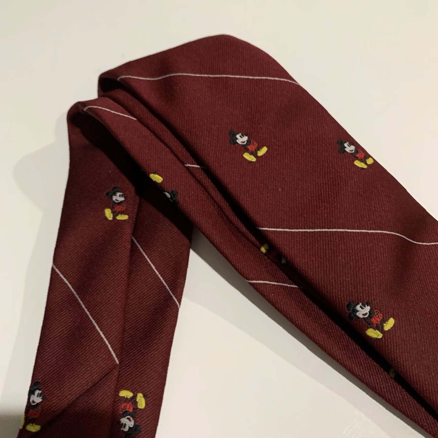 Vintage VINTAGE Cervantes Tie Knit Mickey Mouse Red 100% Polyester Short Slim Embroidered Men Size ONE SIZE - 4 Thumbnail