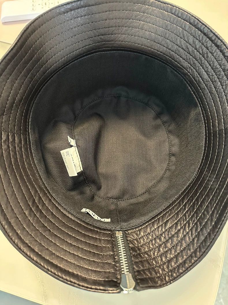 Loewe LOEWE sizeM A small sheepskin fisherman's hat with a zipper Size ONE SIZE - 6 Thumbnail