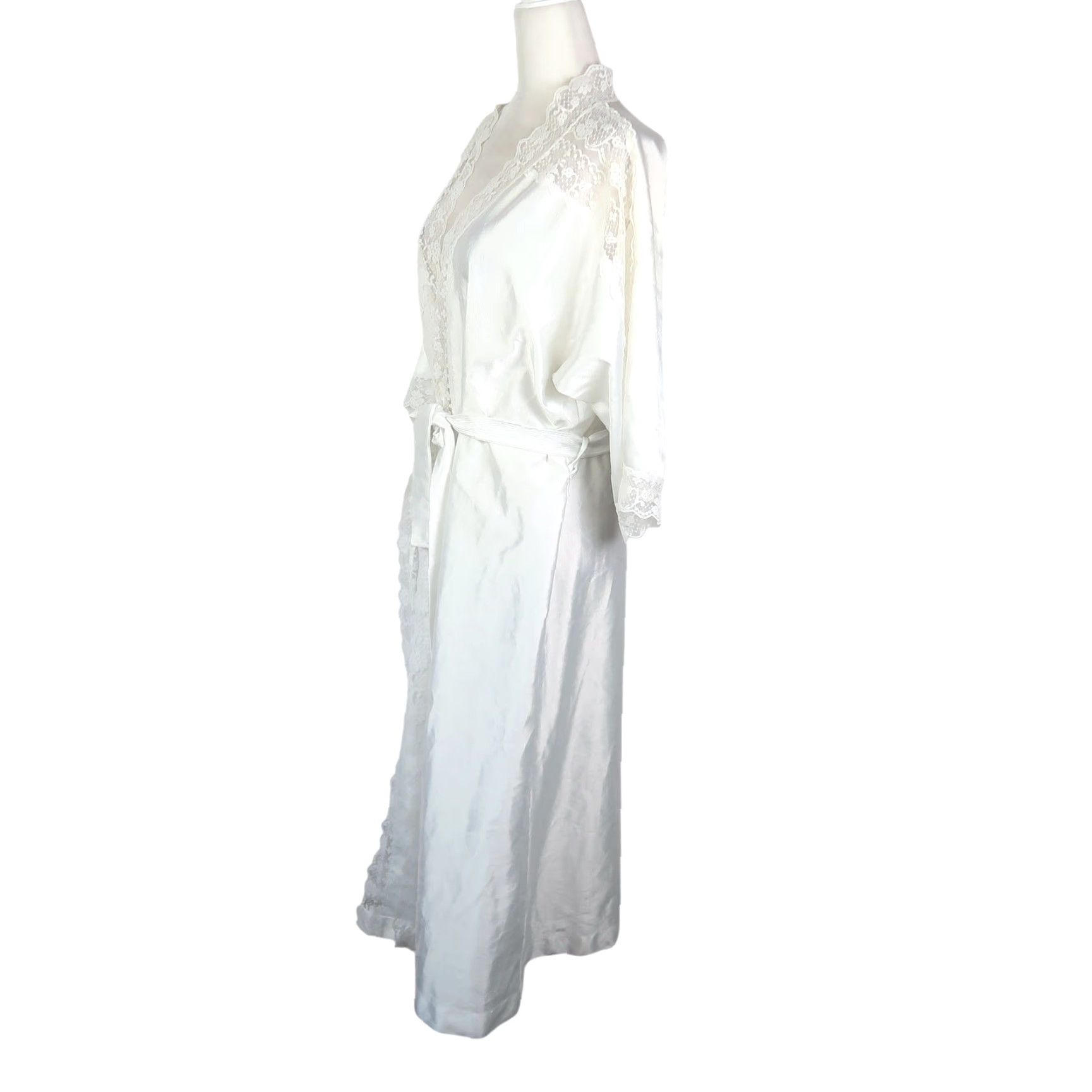 Vintage VINTAGE Reasa Martin White Robe Mid Length Long 80s Womens M White Robe Lace Trim Tie Polyester 48" 18" Pit to Pit Size ONE SIZE - 3 Thumbnail