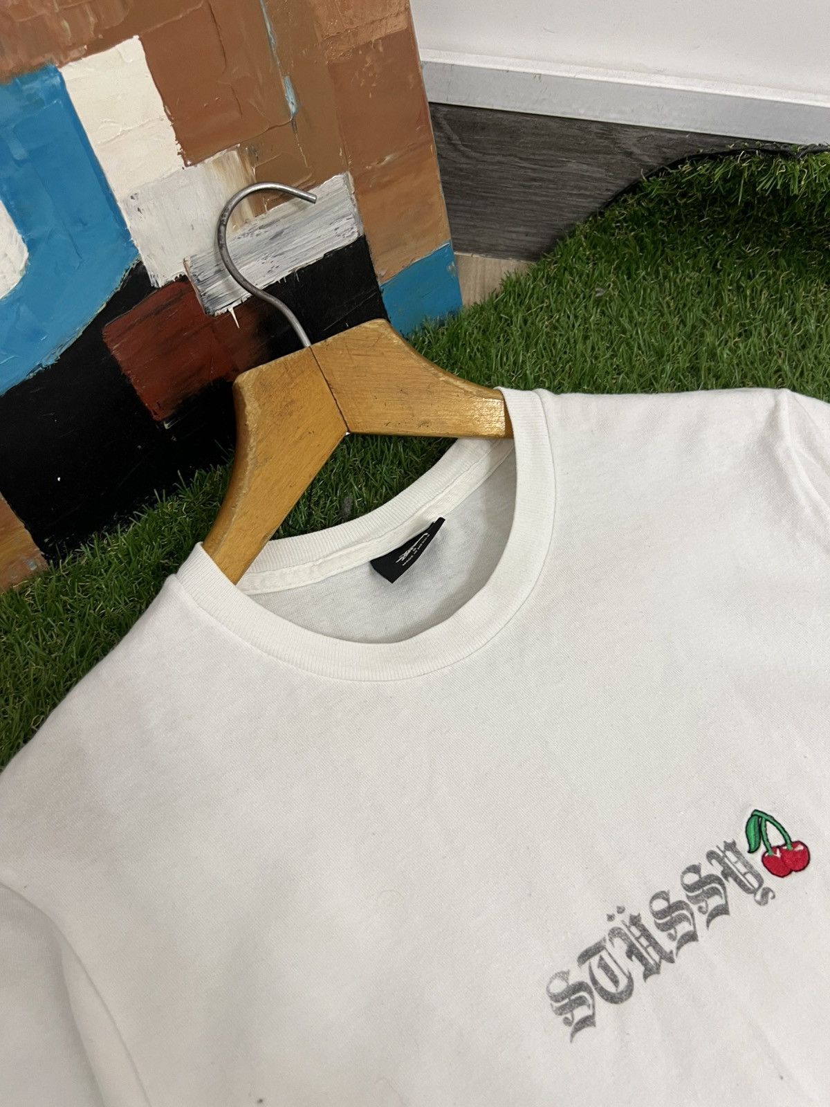 Stussy 🍒 STUSSY OLD ENGLISH CHERRY LOGO WHITE TEE T-SHIRT S Size US S / EU 44-46 / 1 - 5 Thumbnail