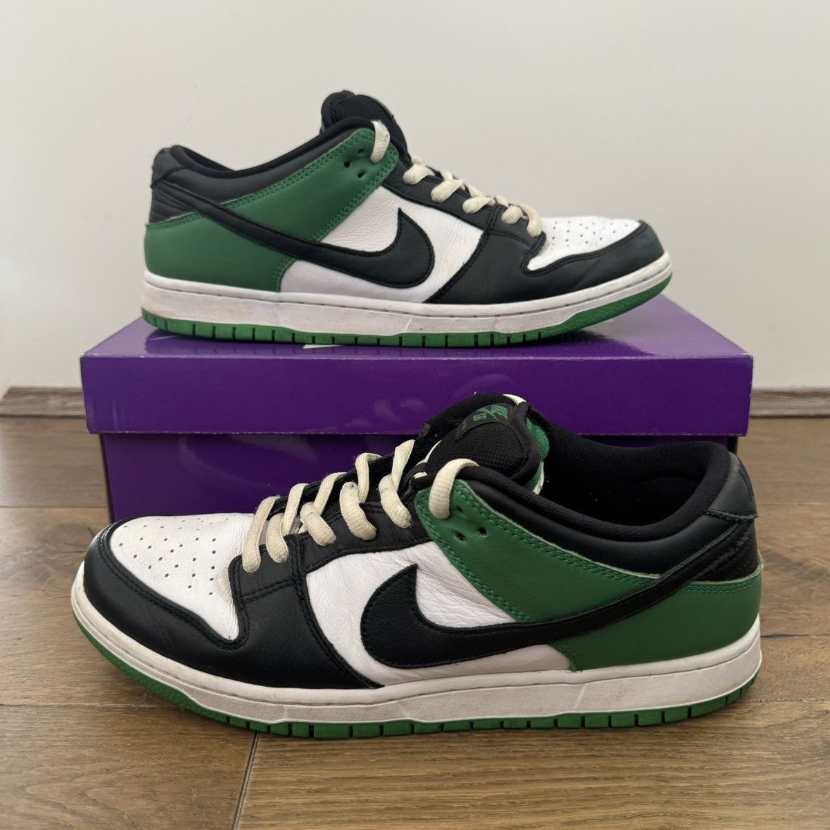 Nike Nike Dunk Low SB Lucky Green Size US 11 / EU 44 - 2 Thumbnail