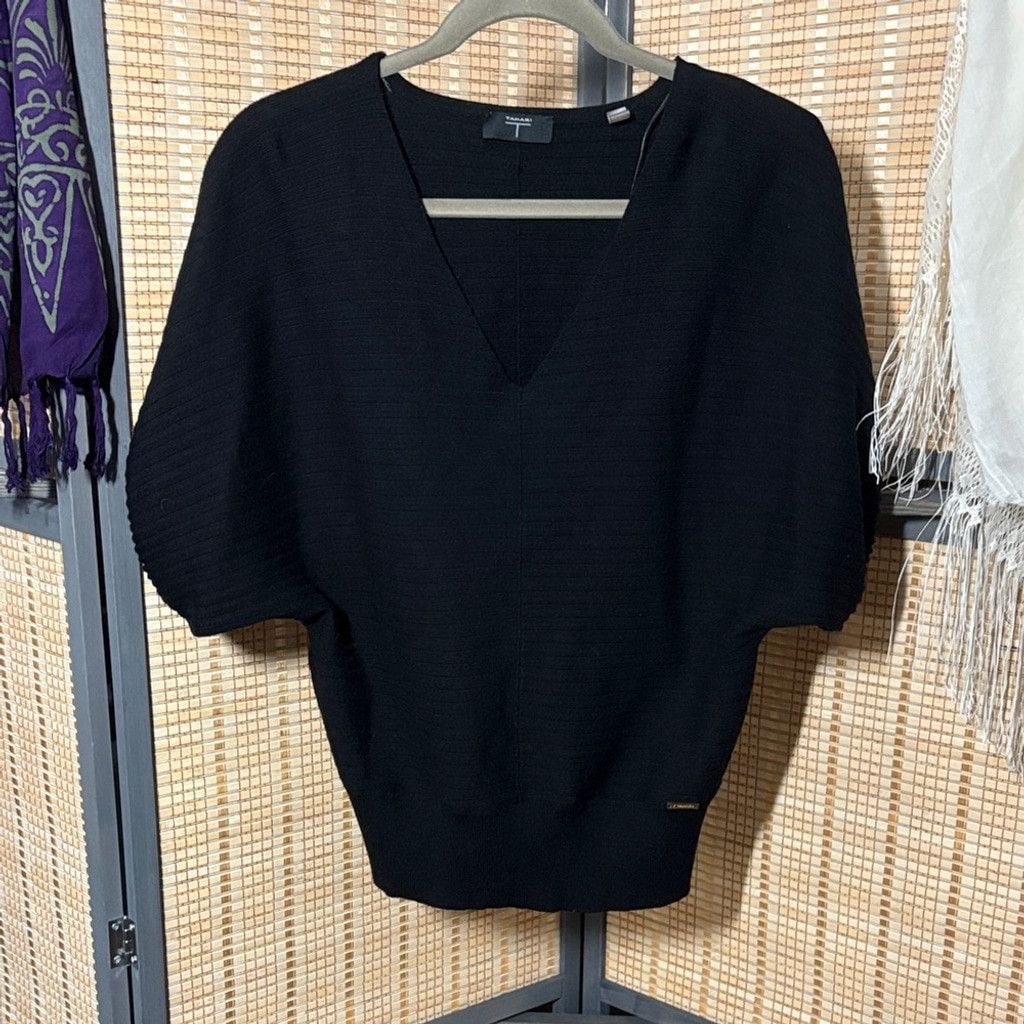 Elie Tahari Tahari Black V-Neck Cropped Sweater w/Banded Short Sleeves Size L / US 10 / IT 46 - 1 Thumbnail