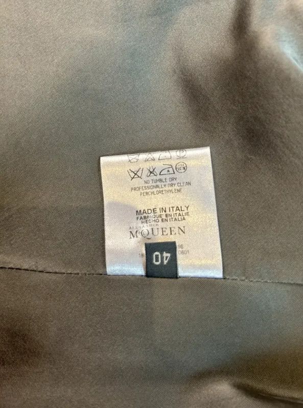 Alexander McQueen Rare and Exquisite 100% Cashmere Statement McQueen Coat Size M / US 6-8 / IT 42-44 - 9 Thumbnail