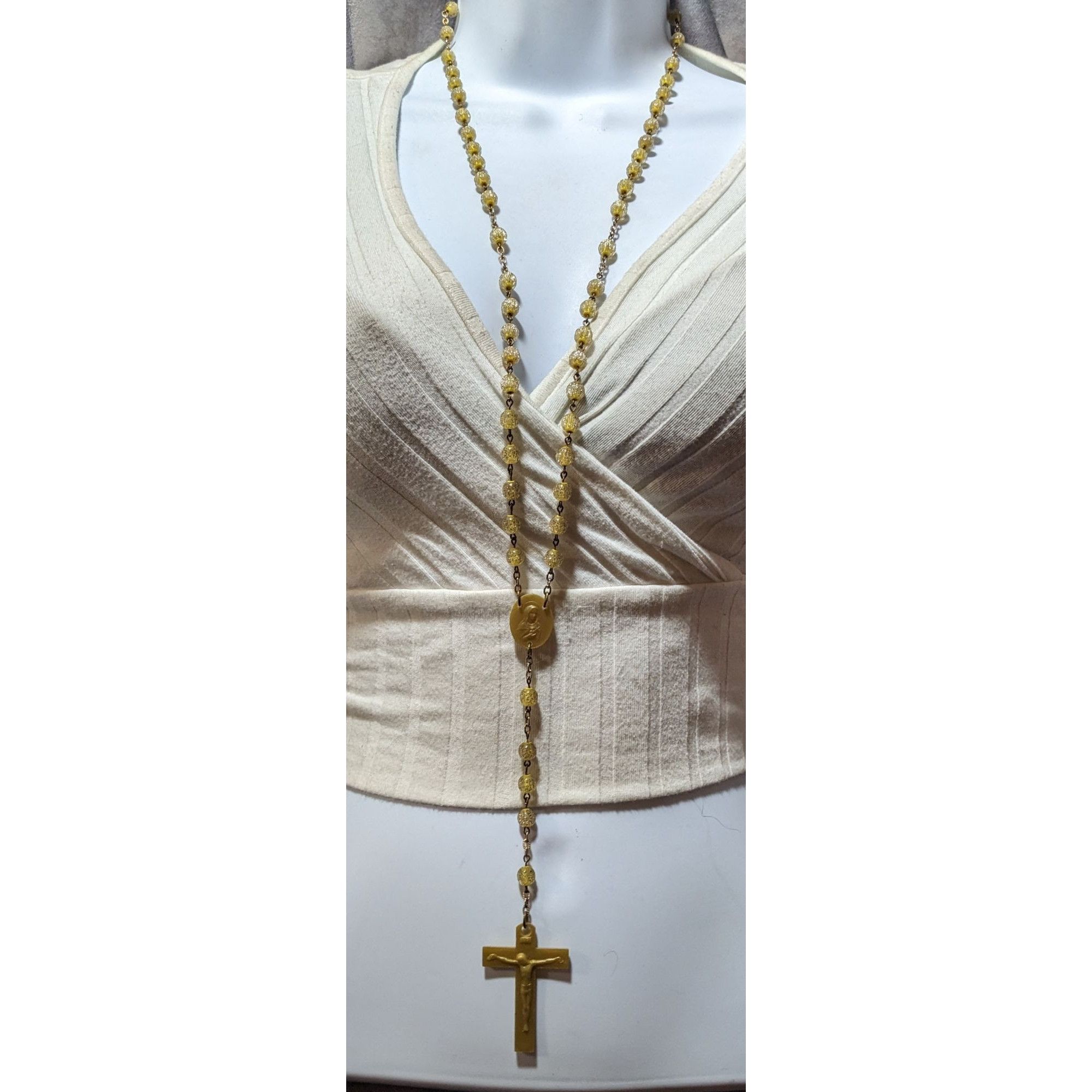 Other Gold Tone Yellow Glitter Beaded Rosary Necklace Size ONE SIZE - 3 Thumbnail