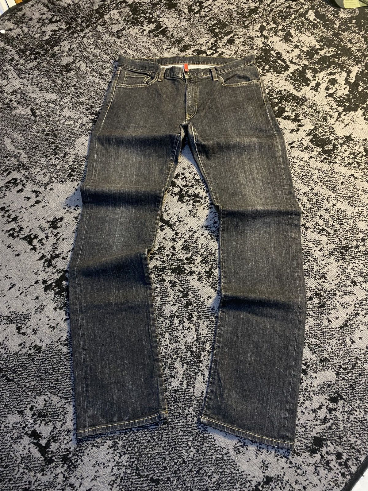 Undercover × Uniqlo 2000s Uniqlo UJ S-001 Slim Fit Straight Black Jeans 🔥 Size US 33 - 1 Thumbnail