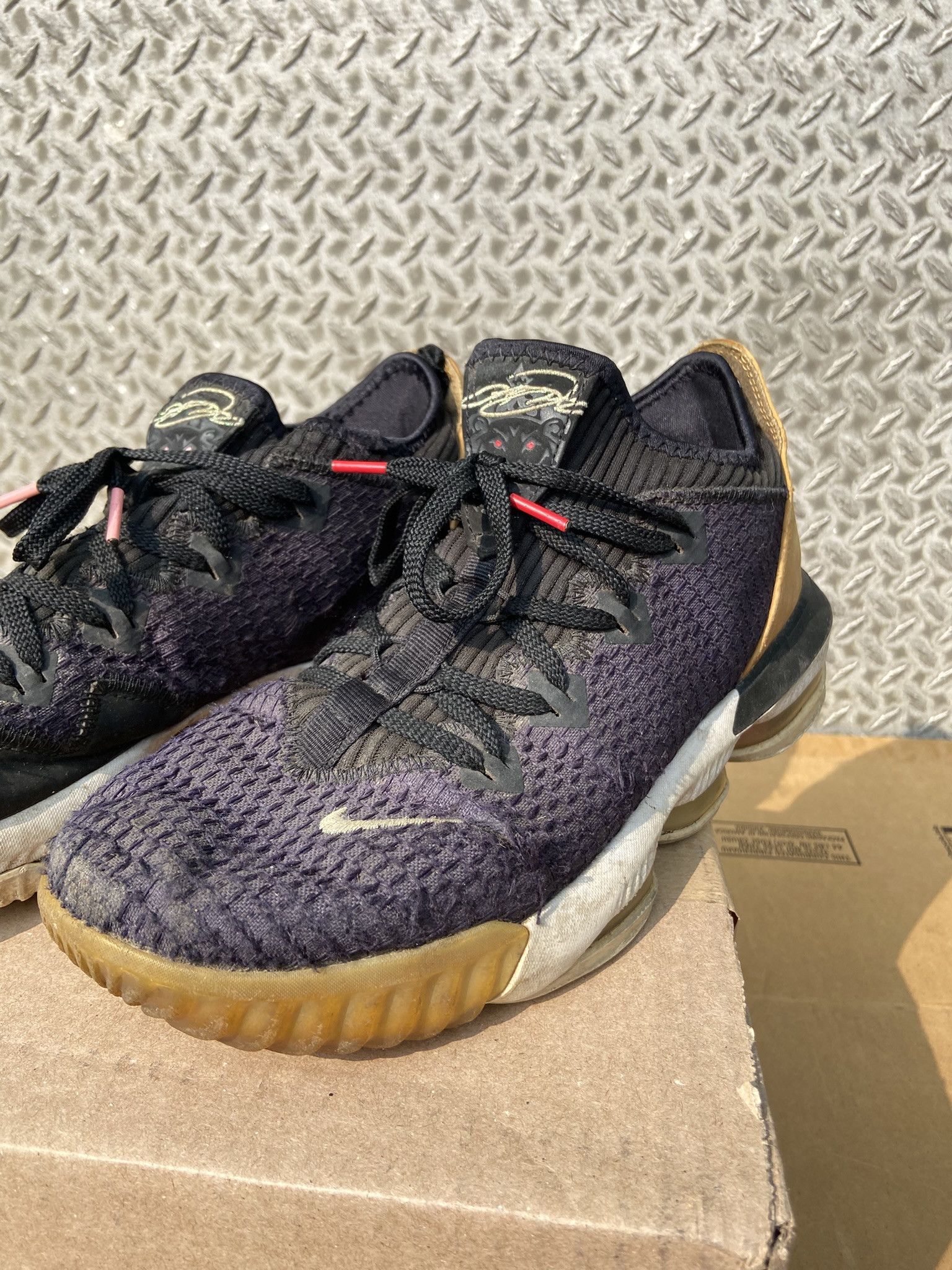 Nike Nike LeBron 16 Low Soundtrack Size 10 Size US 10 / EU 43 - 7 Thumbnail