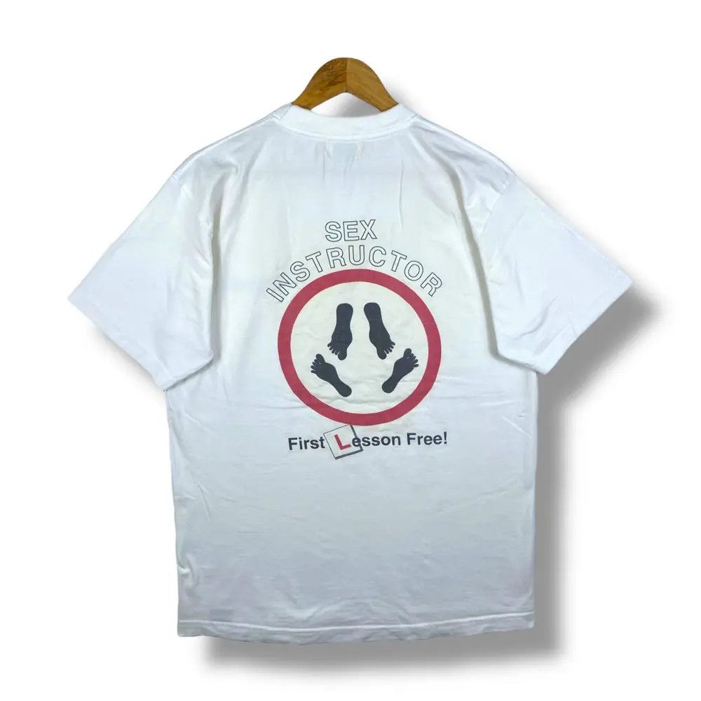 Japanese Brand Vintage 90's S*X INSTRUCTOR First Lesson Free Tee Shirt Size US L / EU 52-54 / 3 - 1 Thumbnail