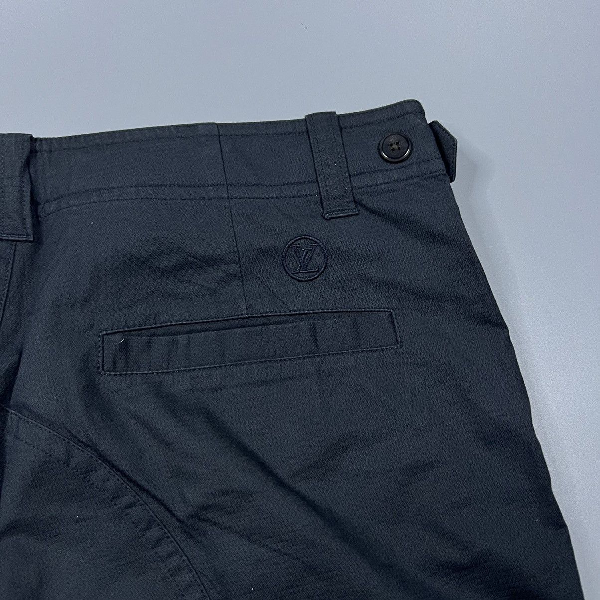 Louis Vuitton Louis Vuitton Virgil Abloh SS19 Black Cargo Pants Reflective Size US 31 - 15 Thumbnail