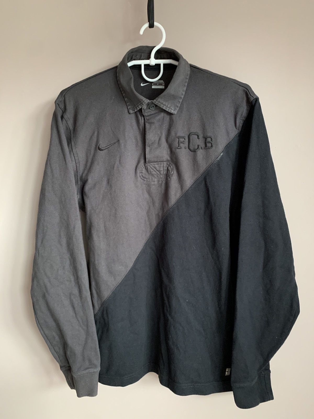 Vintage Barcelona Football Rugby Long Sleeve Shirt Nike Soccer Sz S Size US S / EU 44-46 / 1 - 1 Thumbnail