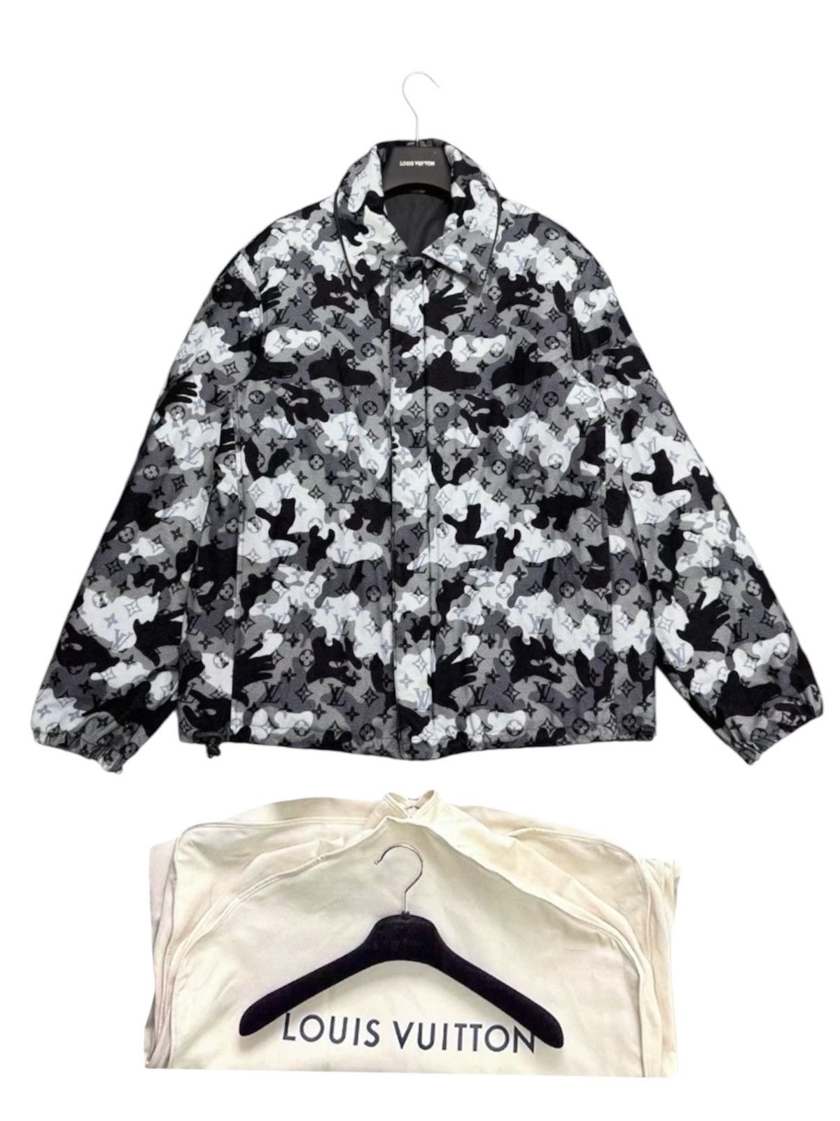 Louis Vuitton Louis Vuitton 54 Reversible Monogram Camouflage Coach Jacket Size US L / EU 52-54 / 3 - 1 Thumbnail