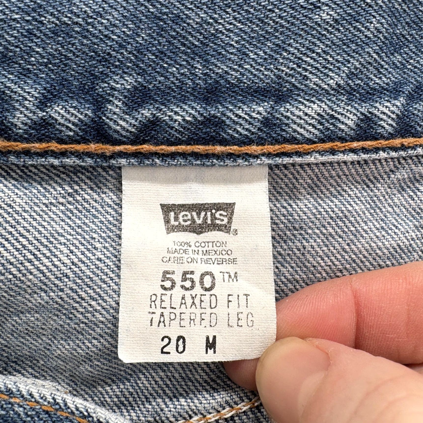 Levi's VINTAGE Levi's 550 Relaxed Tapered Jeans Womens 20 Plus Blue High Rise Denim 2001 Size 42" / US 20 - 4 Thumbnail