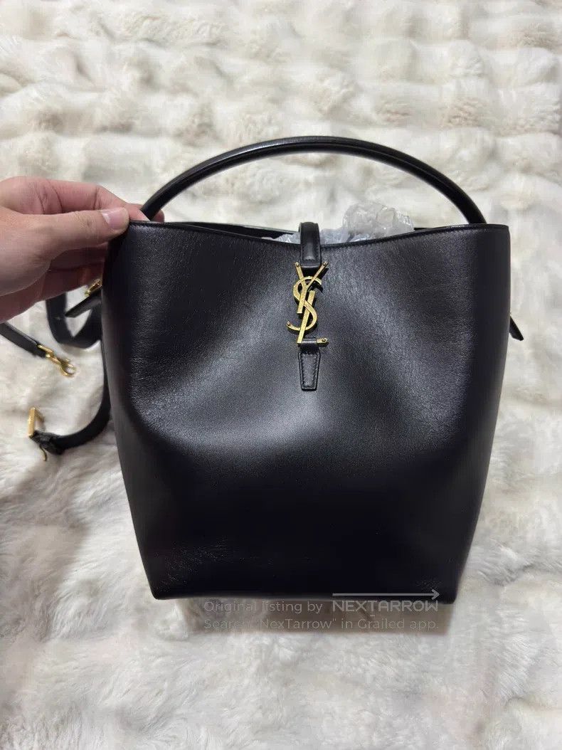 Saint Laurent Paris Saint Laurent Paris Large Black Gold Leather Bucket Bag Size ONE SIZE - 1 Thumbnail