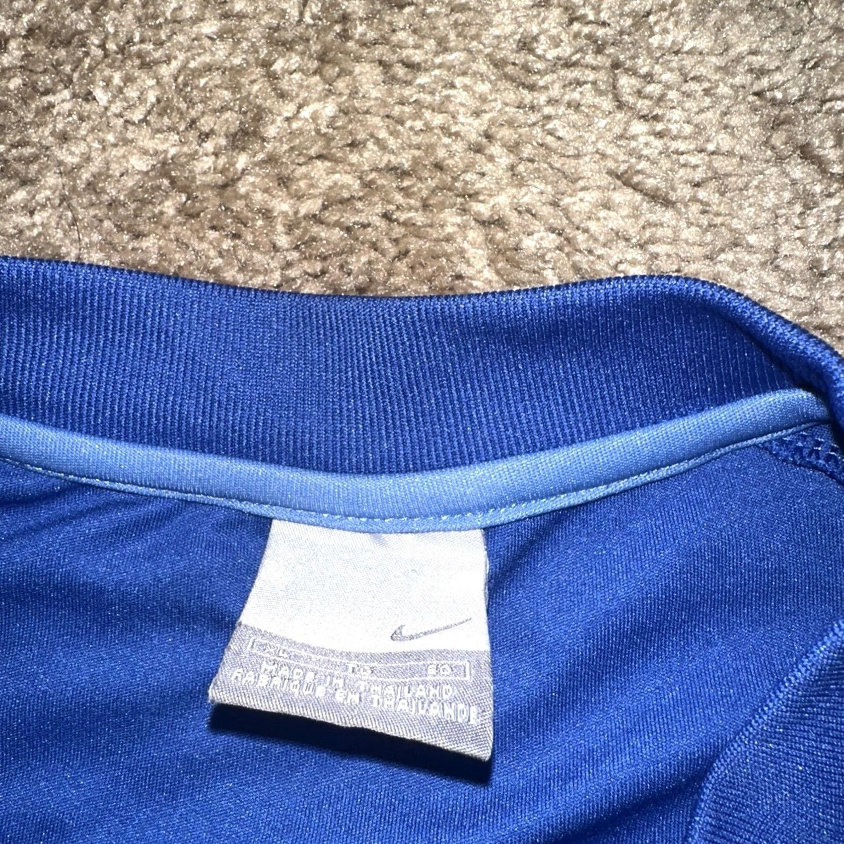 Nike VINTAGE Nike Soccer Jersey Mens XL Blue Striped Center Swoosh Team Issued Y2K Short Sleeve Crew Neck Jersey T-Shirt Regular Fit Activewear Size US XL / EU 56 / 4 - 4 Thumbnail
