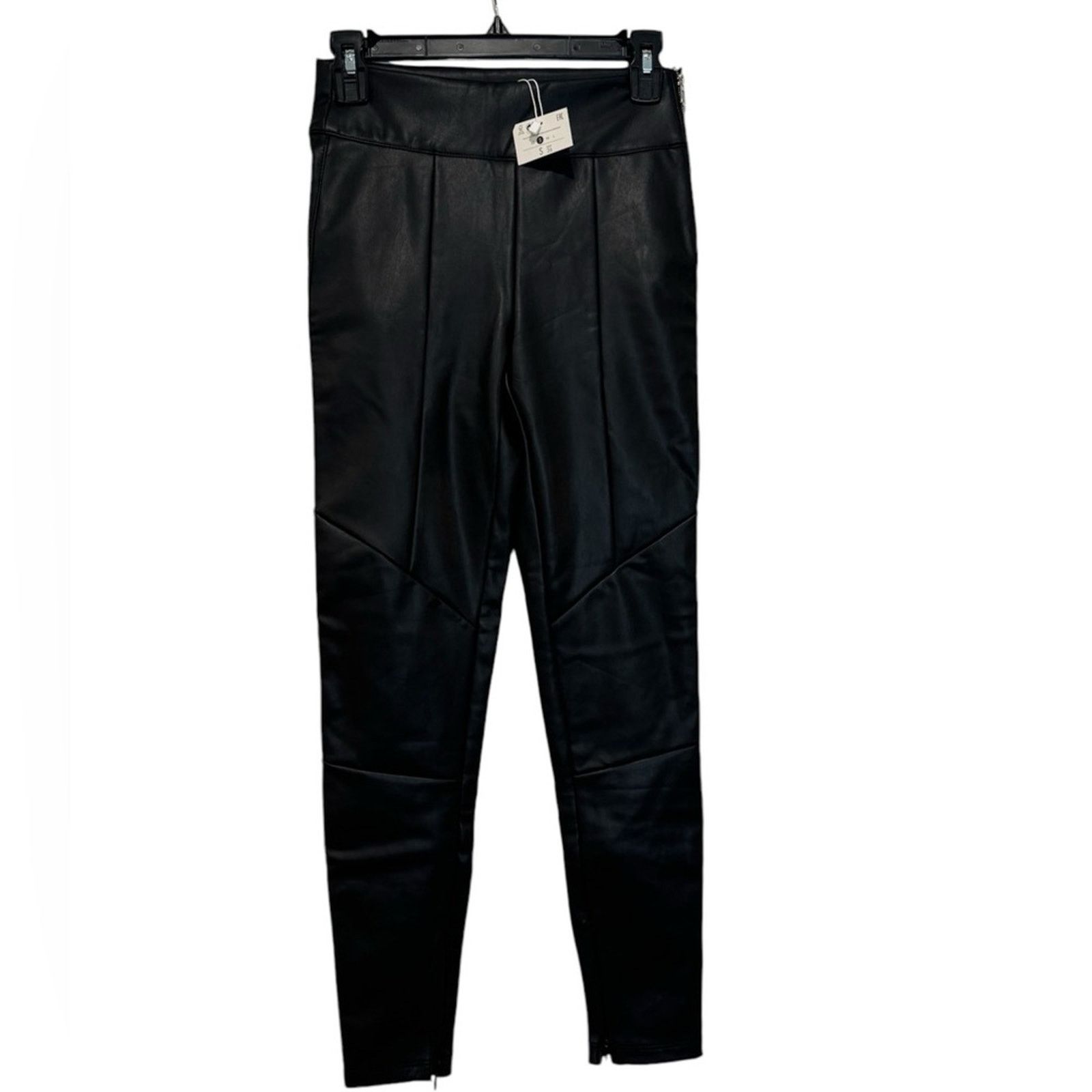 Bershka Bershka High Waisted Faux Leather Fitted Pants Leggings Size 25" / US 0 / IT 36 - 7 Thumbnail