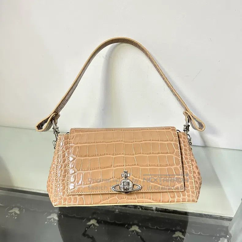 Vivienne Westwood Vivienne Westwood size os Medium-sized ladies' milk tea col Size ONE SIZE - 3 Thumbnail