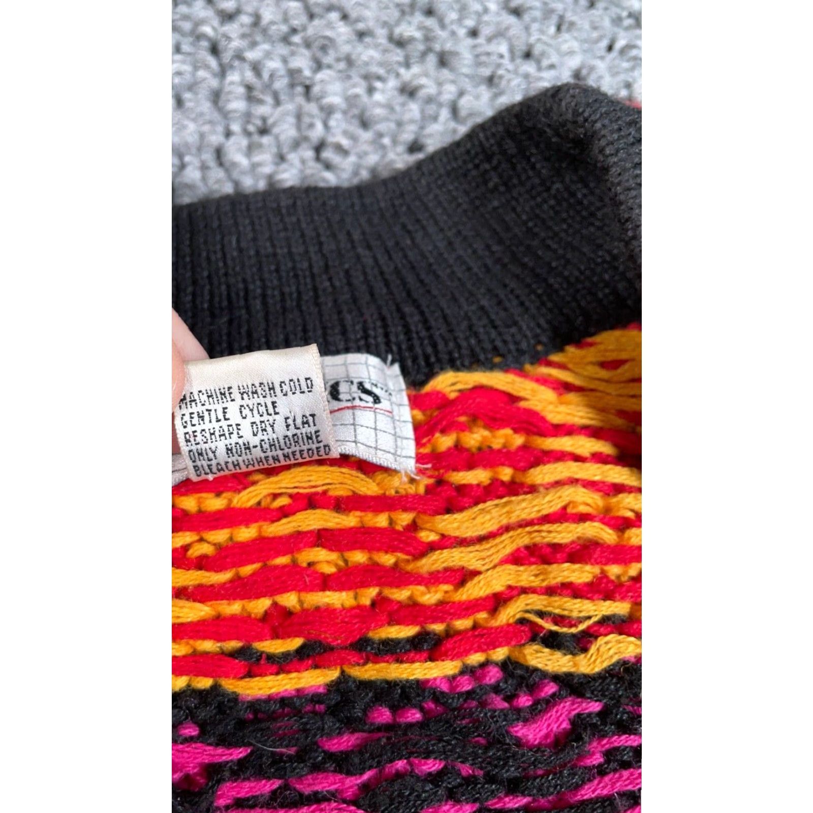 Pinko Vintage Women's Large Orange Pink Geometric Chunky Knit V-Neck Sweater 90s Retro Hipster Fall Winter Size L / US 10 / IT 46 - 4 Thumbnail
