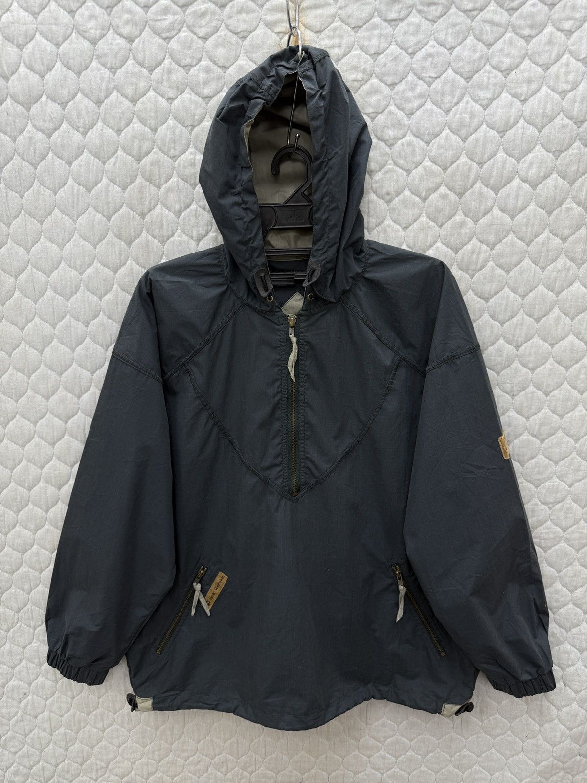 🔥🔥🔥STEALS VTG JACK WOLFSKIN HOODIE PULLOVER
