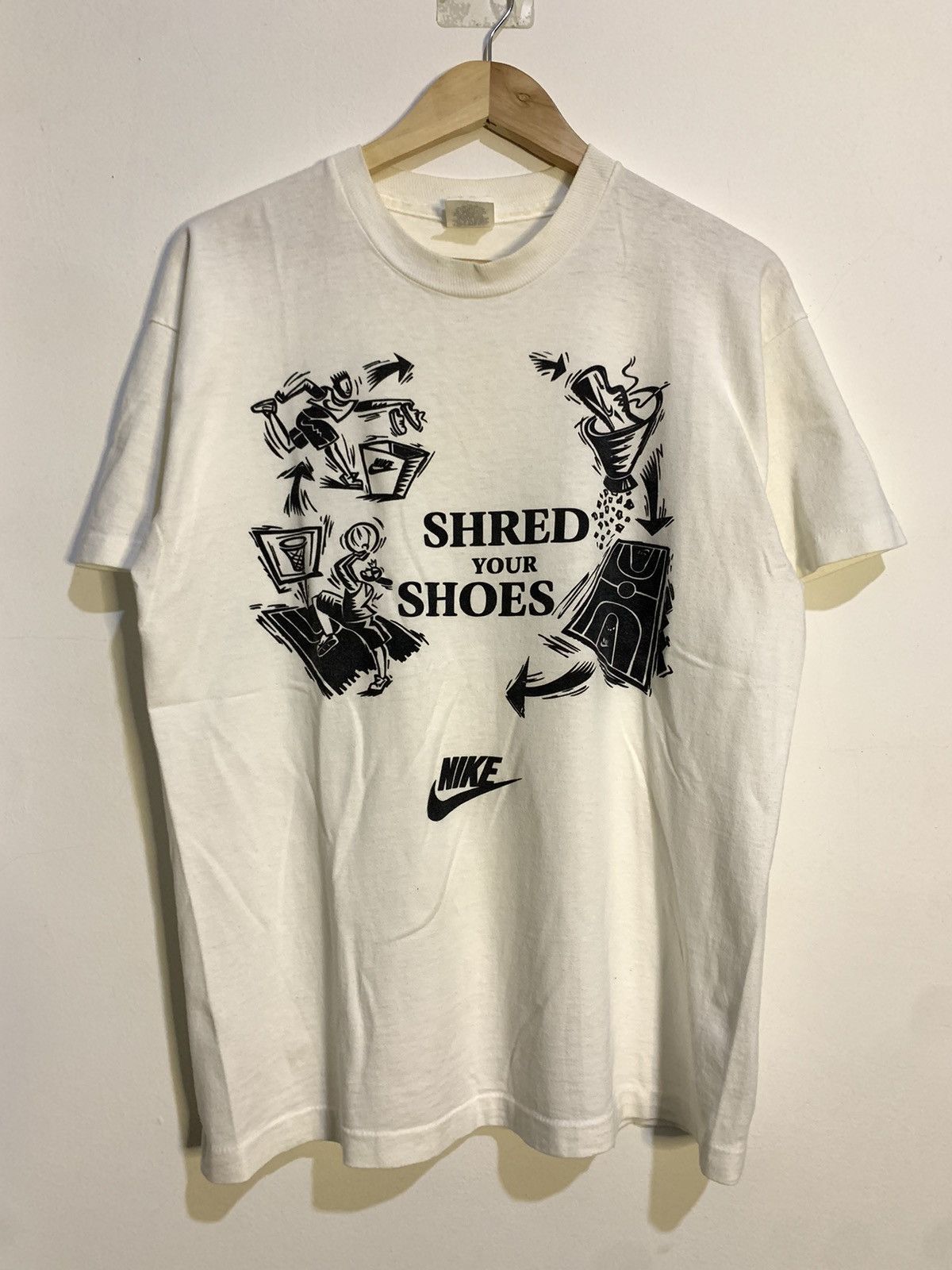 Vintage Nike Vintage Shred Your Shoes Size US L / EU 52-54 / 3 - 3 Thumbnail