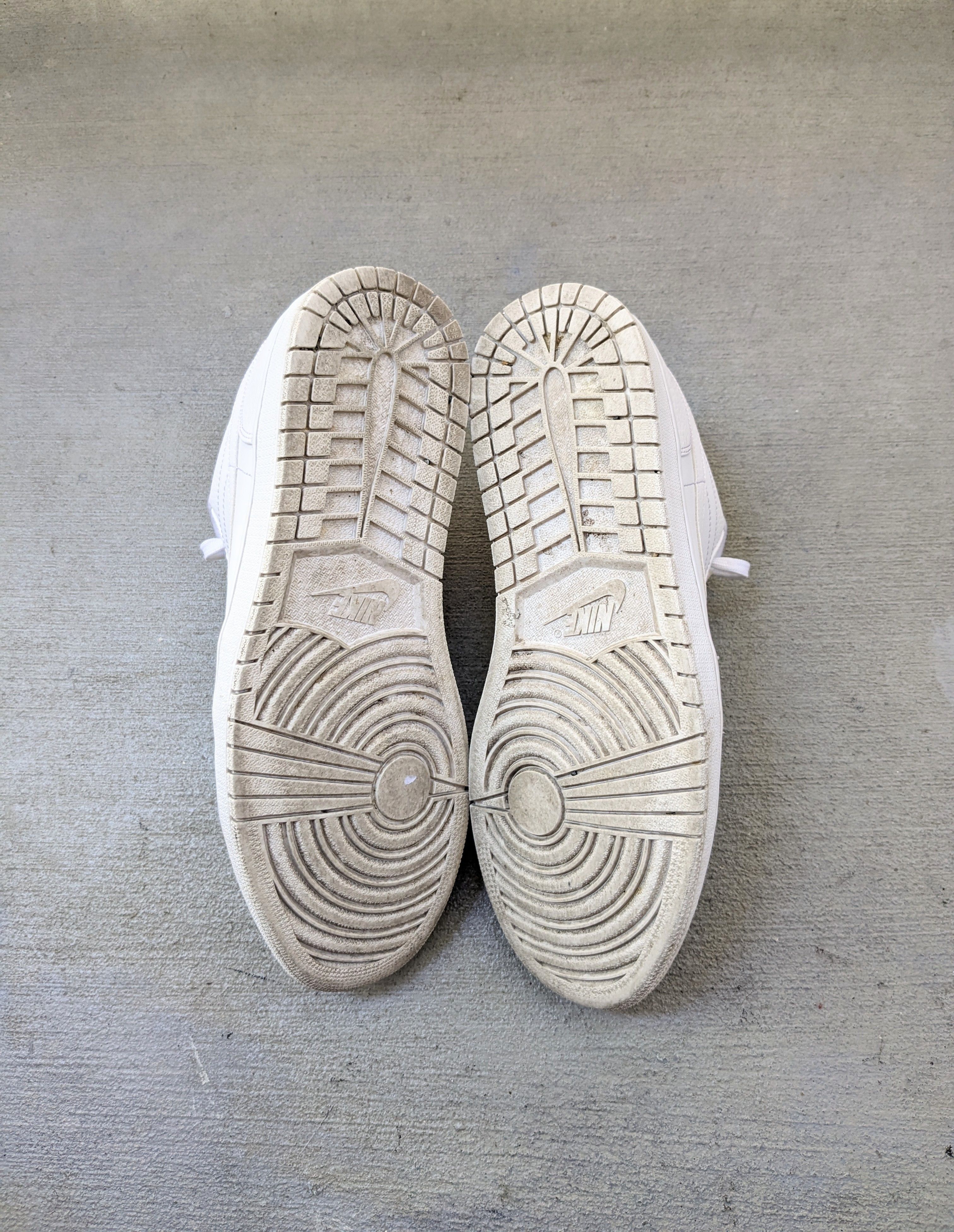 Jordan Brand × Nike Nike Air Jordan 1 Low Triple White 12 Leather 553558-130 Size US 12 / EU 45 - 12 Thumbnail