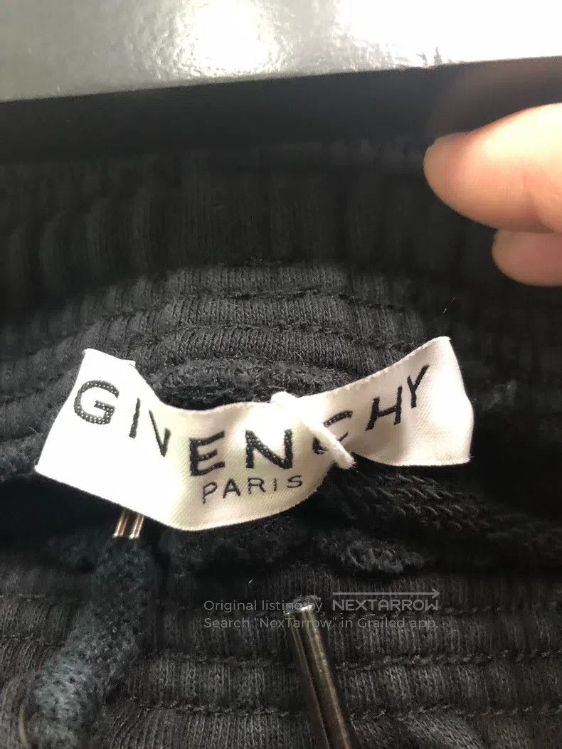 Givenchy Givenchy SizeM Black Five-Pointed Star Hoodie Size US 31 - 2 Thumbnail