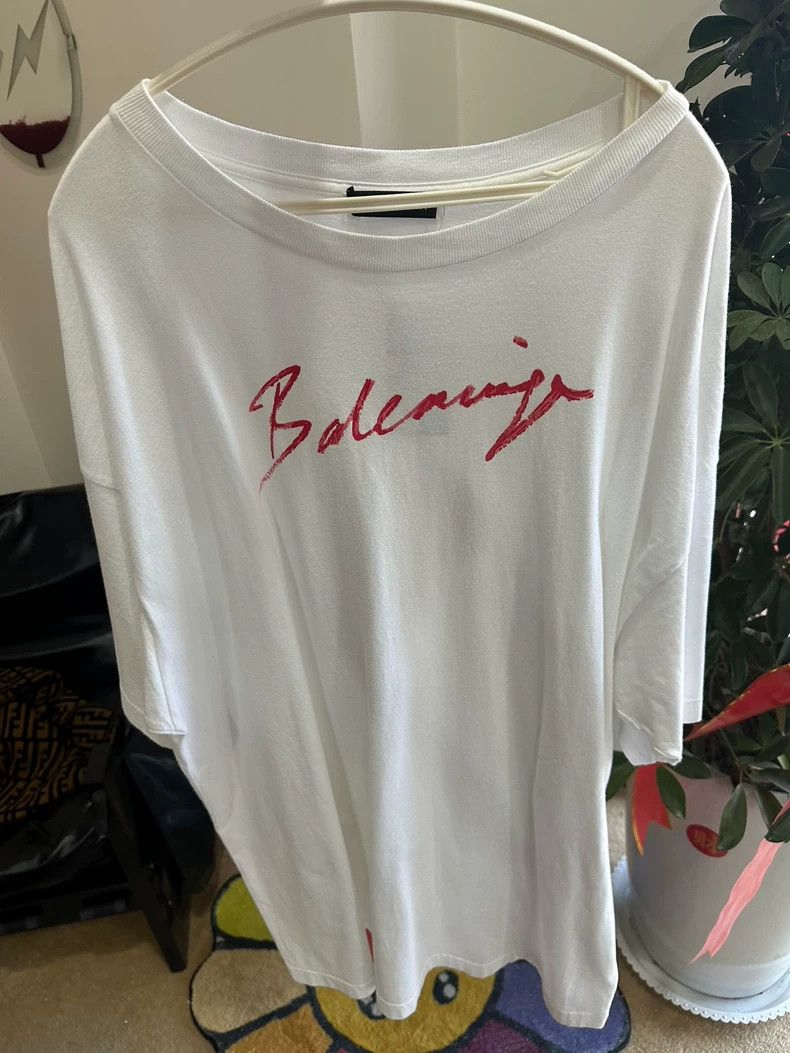 Balenciaga Balenciaga White Short Sleeve, Size S, Classic Script Logo Size US S / EU 44-46 / 1 - 1 Thumbnail