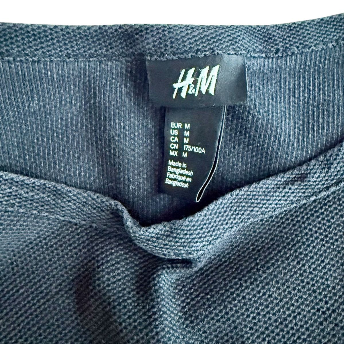 H&M H&M Men’s Crewneck Textured Shirt, Black - Size M Size US M / EU 48-50 / 2 - 4 Thumbnail