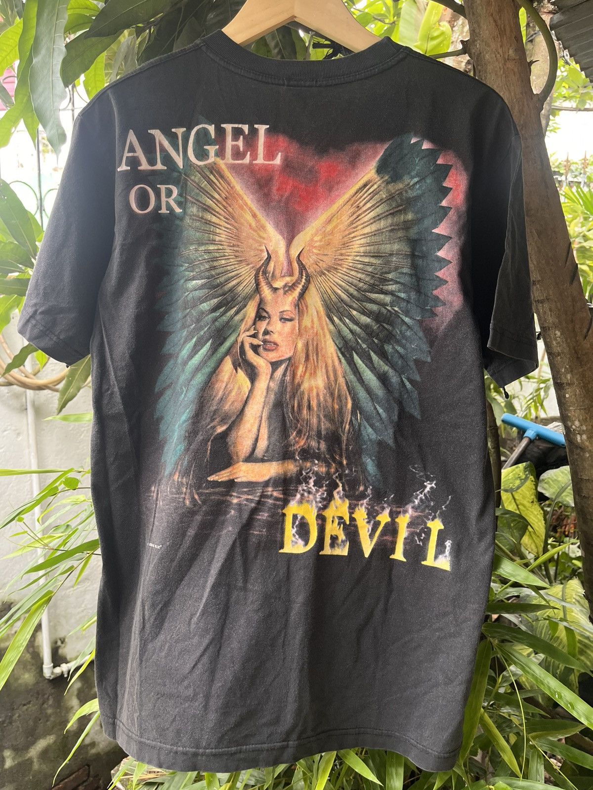 Other Vintage Angels or Devil Tshirt Size US L / EU 52-54 / 3 - 1 Thumbnail