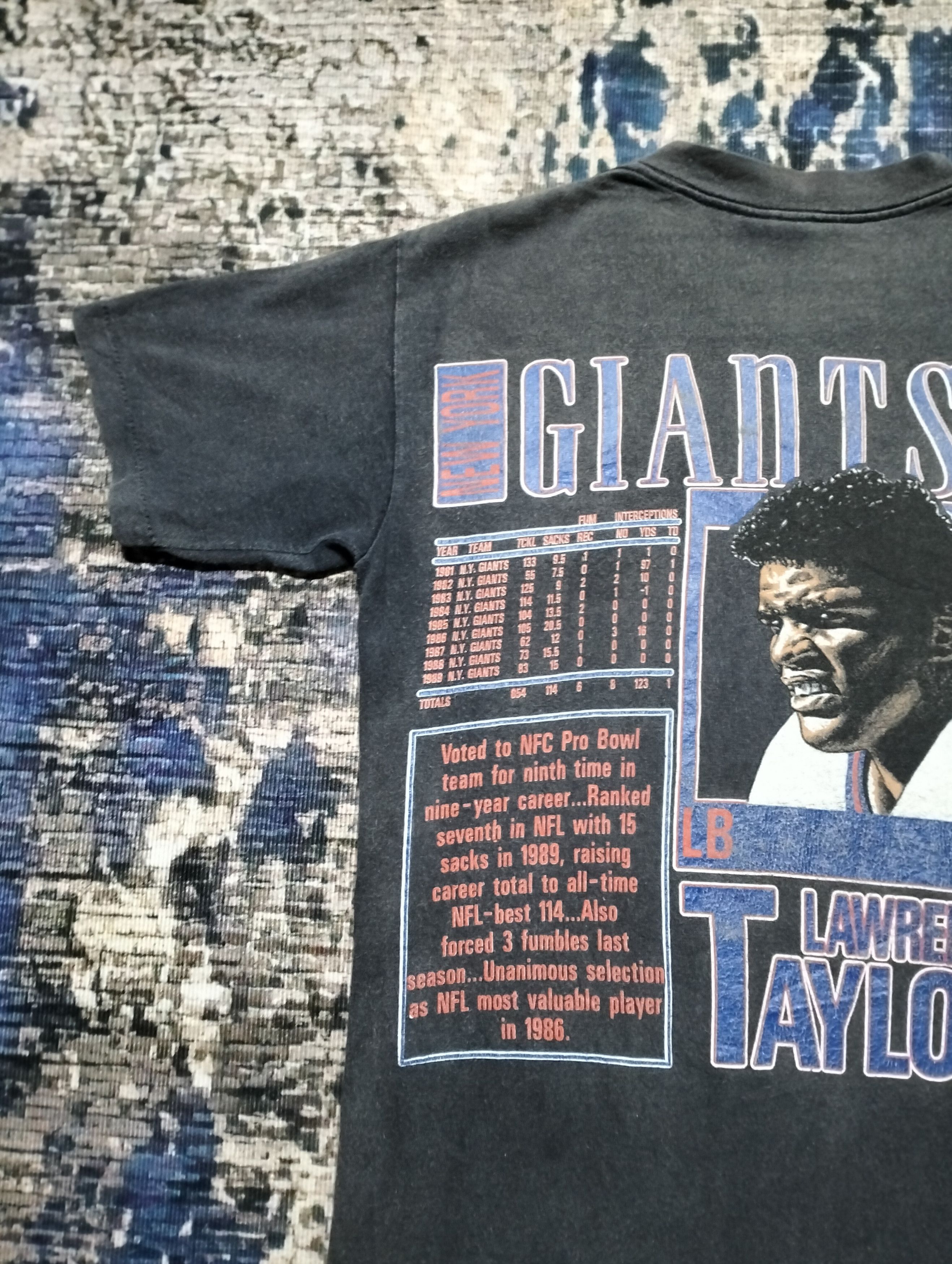 NFL VTG USA Nutmeg Black NFL New York Giants Lawrence Taylor Tee Size US M / EU 48-50 / 2 - 11 Thumbnail