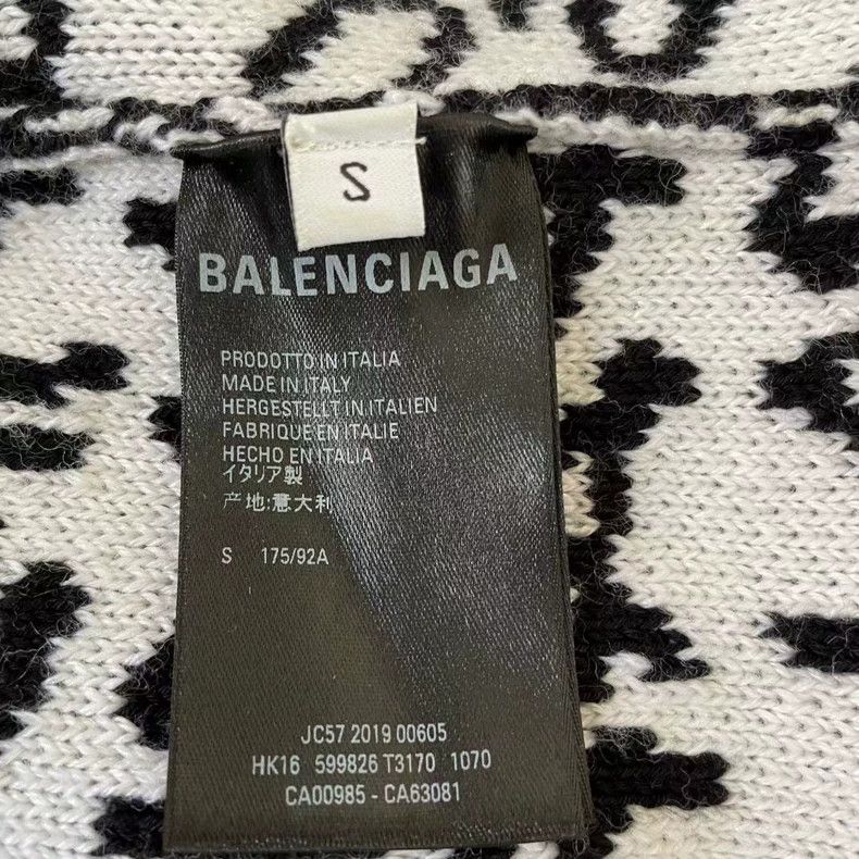 Balenciaga Balenciaga Cursive bullet screen sweater 2501-Nextarrow Size US S / EU 44-46 / 1 - 4 Thumbnail