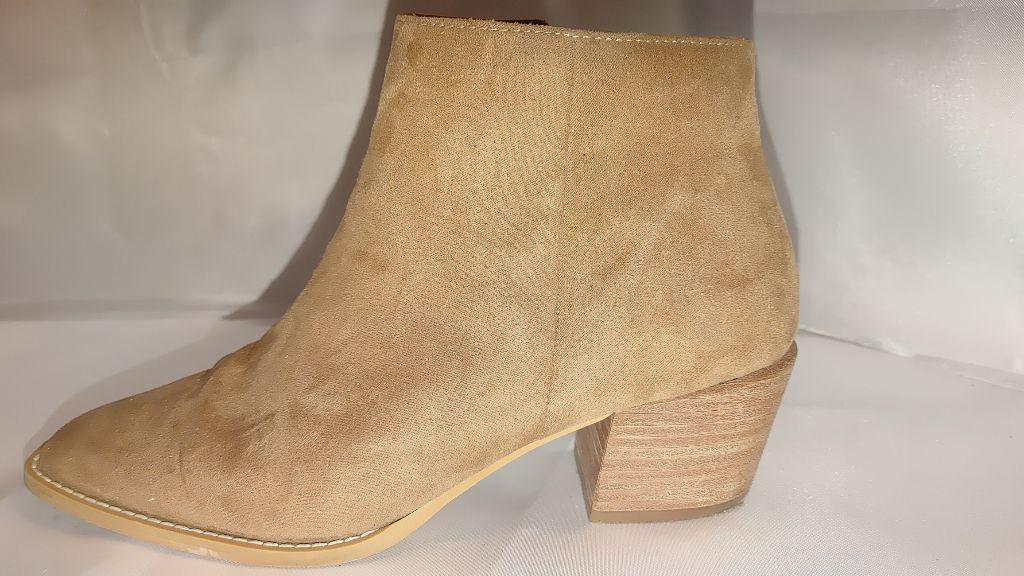 Linea Linea Paola Windy Snip Booties Size 7 Size US 7 / IT 37 - 2 Thumbnail