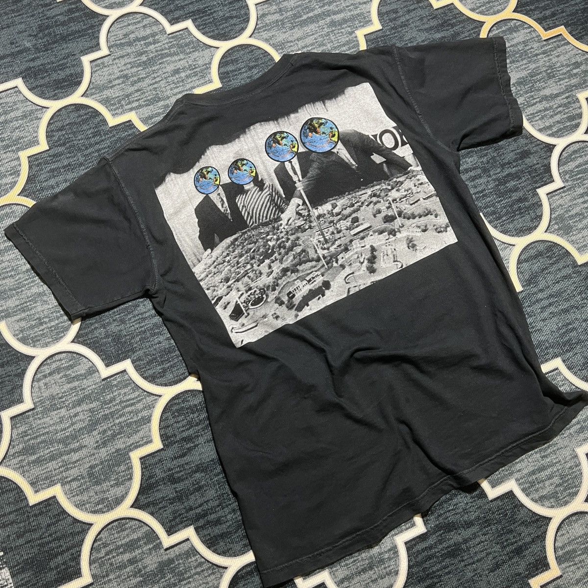 Travis Scott ASTROWORLD CACTUS JACK GLOBE PEOPLE GRAPHICS Size US M / EU 48-50 / 2 - 2 Thumbnail