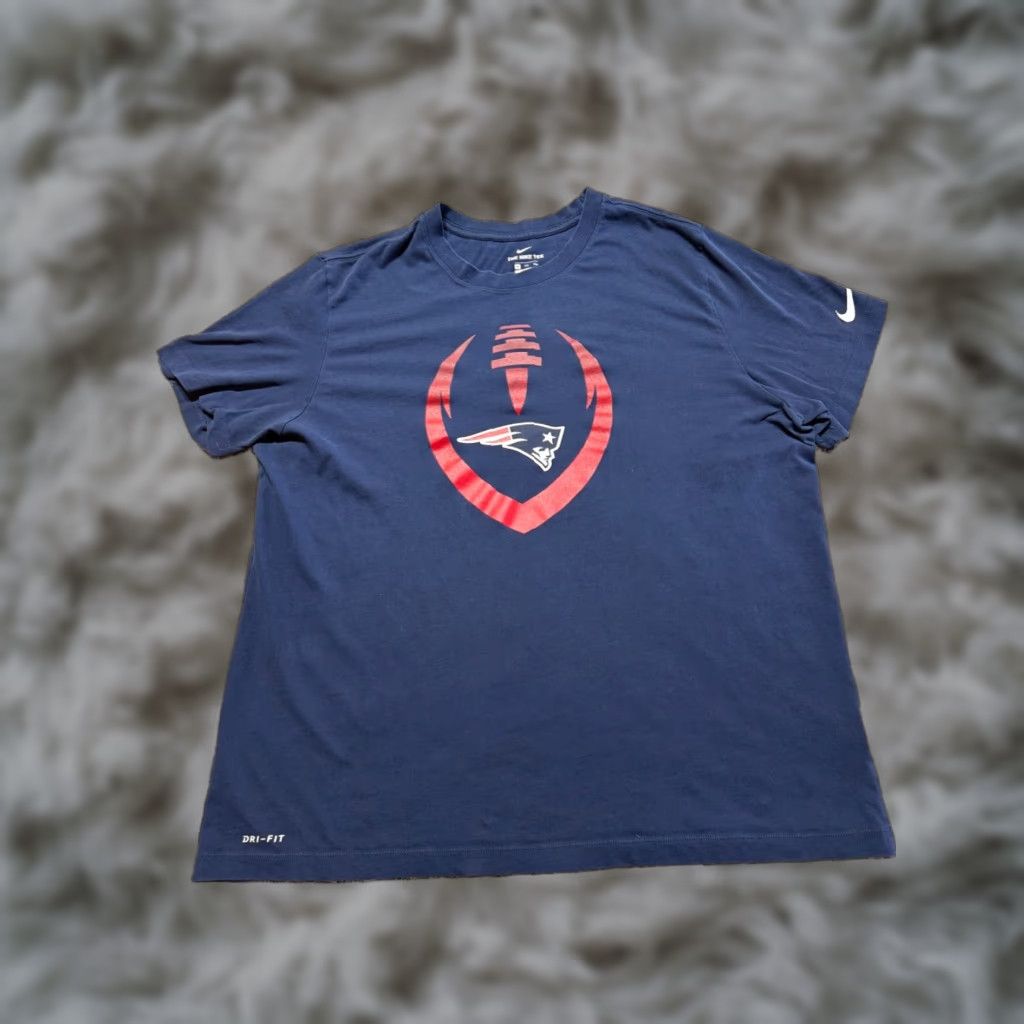 Nike Nike Mens Shirt Tee 2XL Short Sleeve NFL Patriots Blue Stretch Shirt Mens NFL 2XL Nike Size US XXL / EU 58 / 5 - 1 Thumbnail