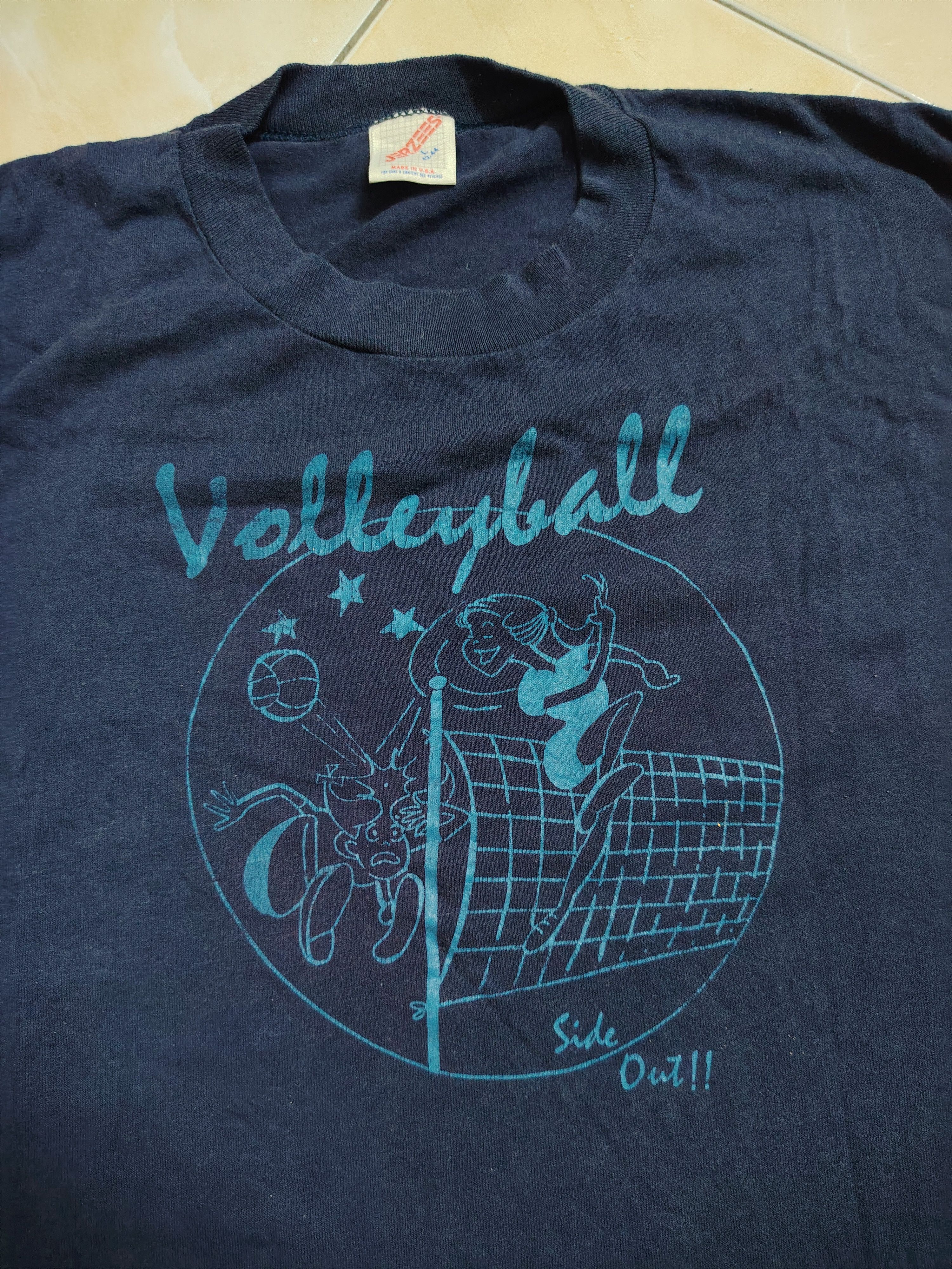Jerzees Volley ball ( GRAPHIC TEE) Size US L / EU 52-54 / 3 - 4 Thumbnail